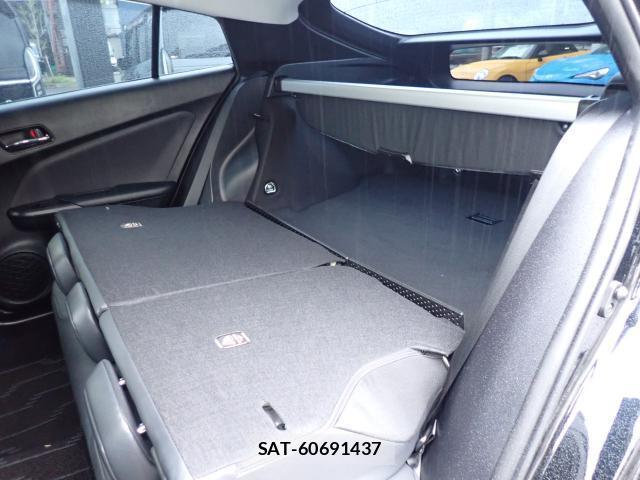 Toyota PRIUS 2021-11 8010898-9