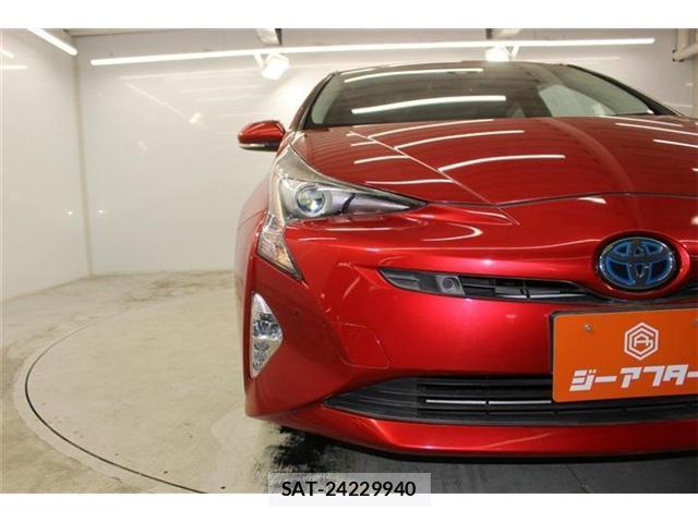 Toyota PRIUS 2016-04 8011331-10
