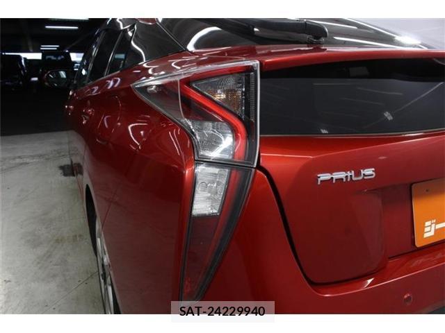 Toyota PRIUS 2016-04 8011331-17