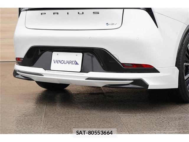 Toyota PRIUS 2023-07 8011935-6
