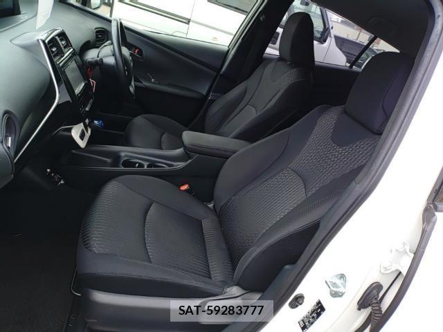 Toyota PRIUS 2017-07 8012095-15