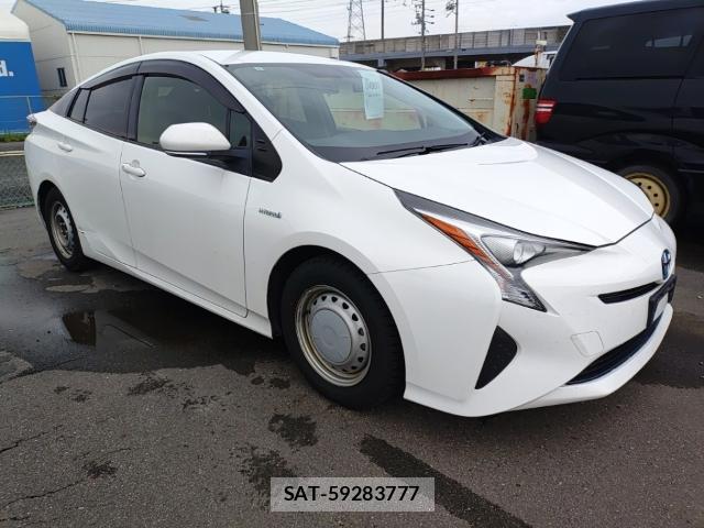 Toyota PRIUS 2017-07 8012095-3