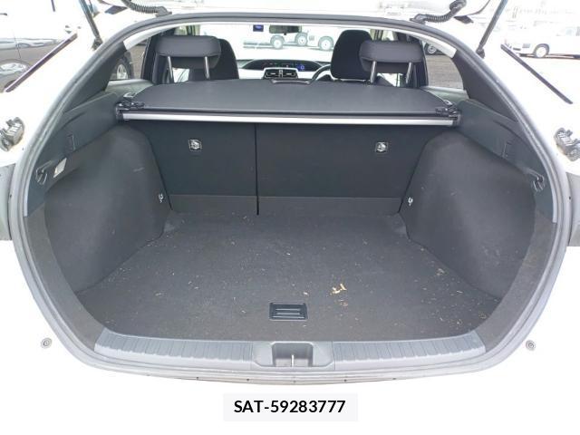 Toyota PRIUS 2017-07 8012095-7