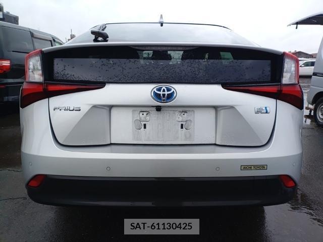 Toyota PRIUS 2021-07 8012103-1
