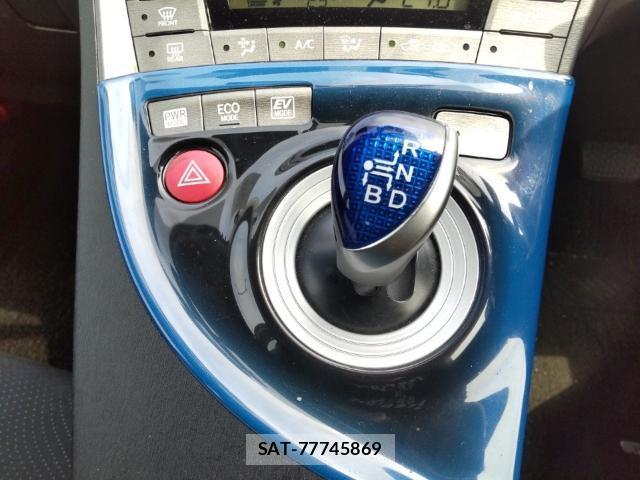 Toyota PRIUS 2013-07 8012105-11