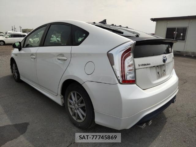 Toyota PRIUS 2013-07 8012105-5