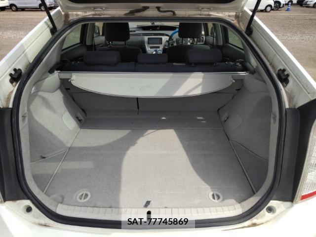 Toyota PRIUS 2013-07 8012105-7