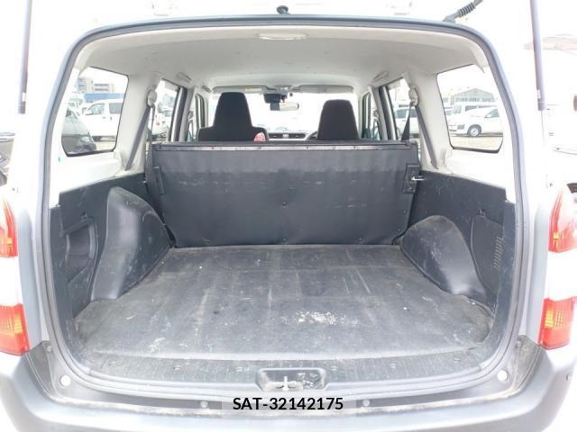 Toyota PROBOX 2020-06 8012119-5