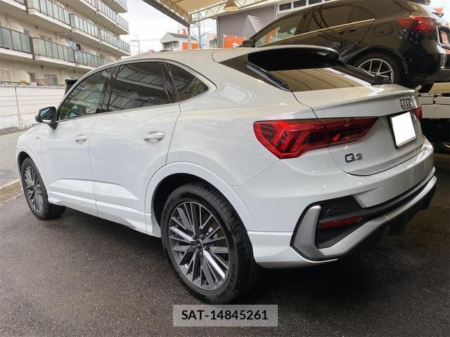 Audi Q3 2021-10 8005808-16