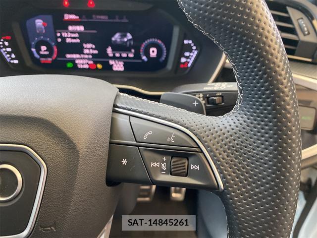 Audi Q3 2021-10 8005808-19