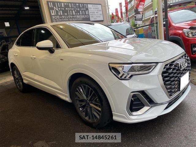 Audi Q3 2021-10 8005808-9
