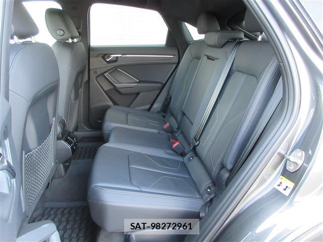 Audi Q3 2024-04 8007079-19