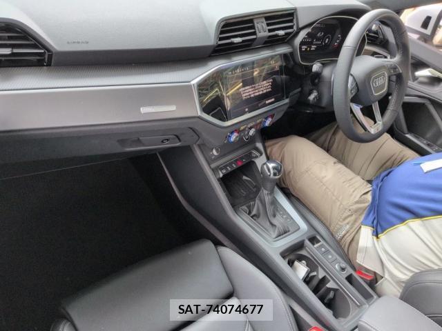 Audi Q3 2024-12 8010547-2