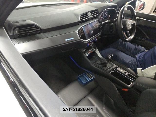 Audi Q3 2024-06 8010555-2