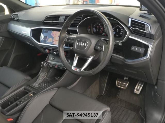 Audi Q3 2024-01 8010556-2