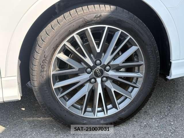Audi Q3 2024-08 8006935-14