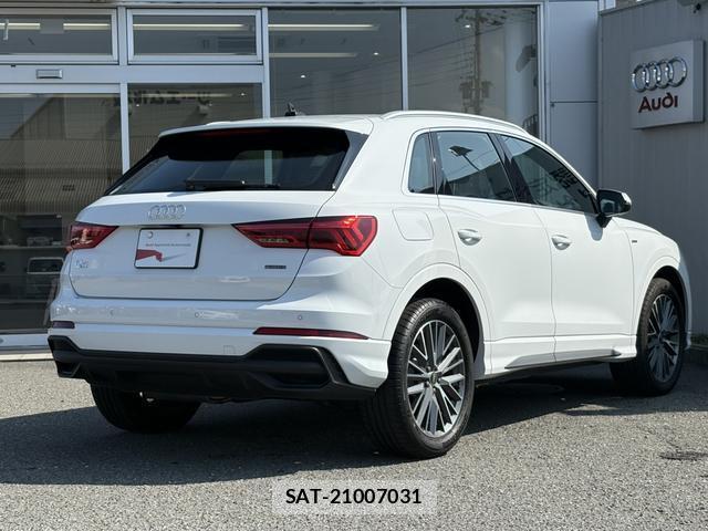 Audi Q3 2024-08 8006935-2