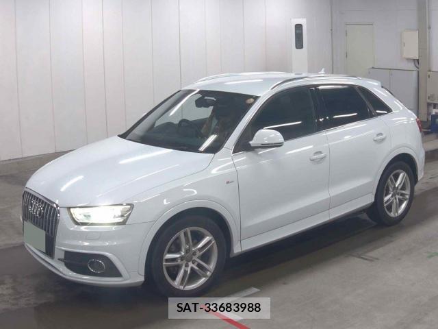 Audi Q3 2013-12 8009284-3