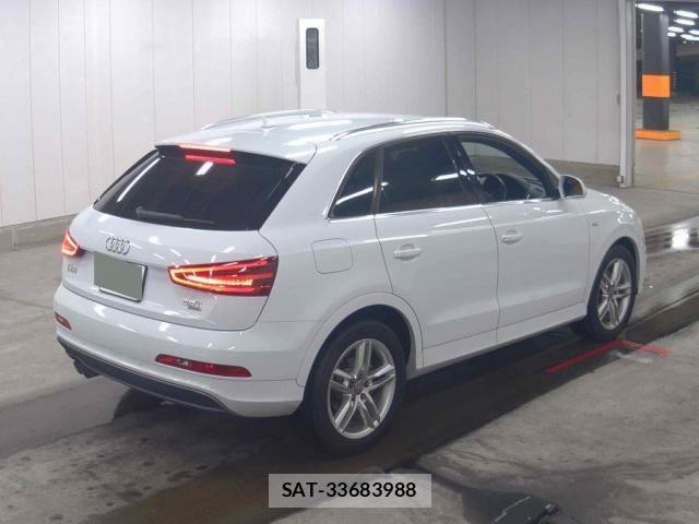 Audi Q3 2013-12 8009284-4