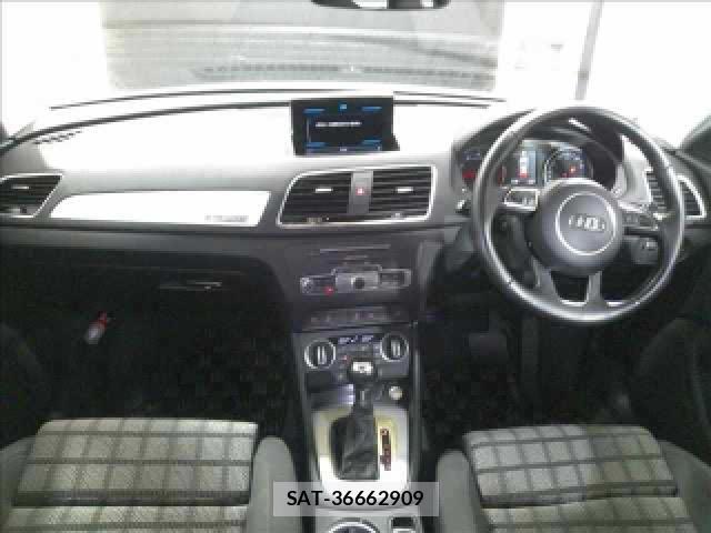 Audi Q3 2016-12 8009367-2