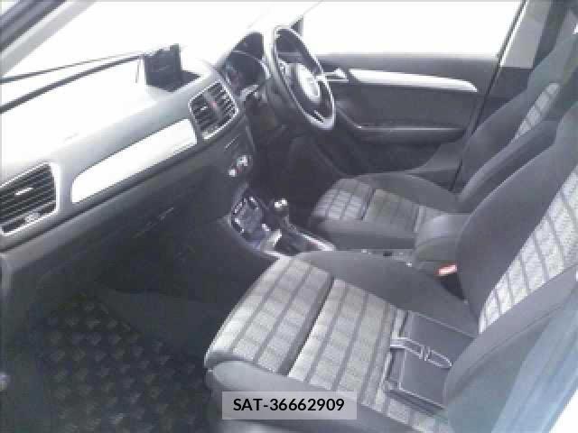 Audi Q3 2016-12 8009367-4