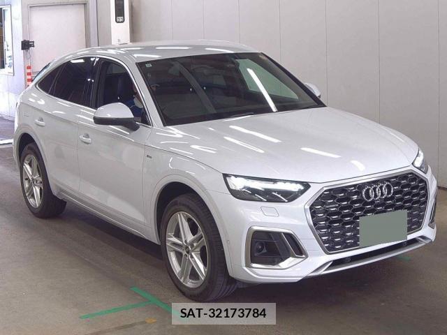 Audi Q5 2021-11 8009127-0