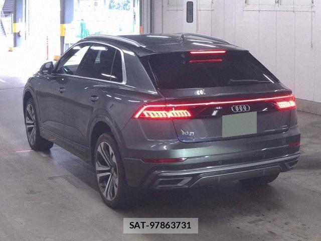Audi Q8 2019-09 8009370-1