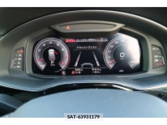 Audi Q8 2019-09 8010960-12