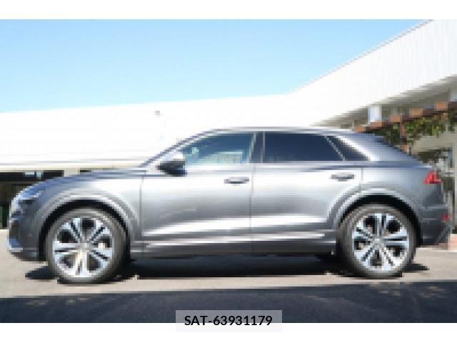 Audi Q8 2019-09 8010960-2