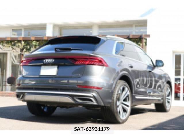 Audi Q8 2019-09 8010960-4