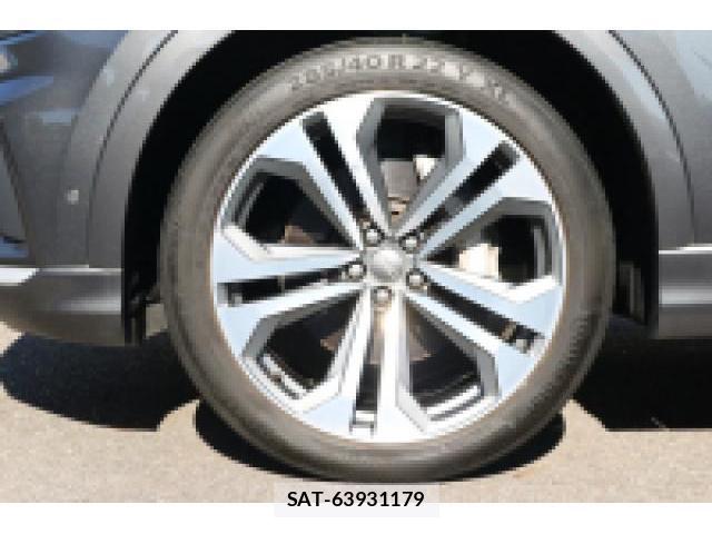 Audi Q8 2019-09 8010960-6