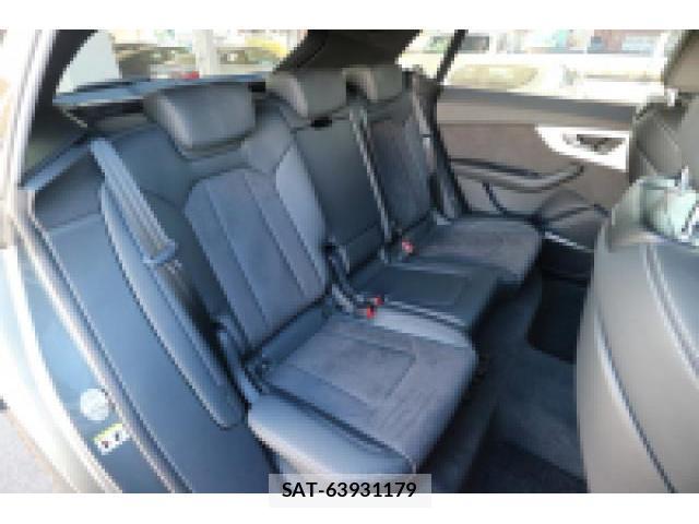 Audi Q8 2019-09 8010960-9