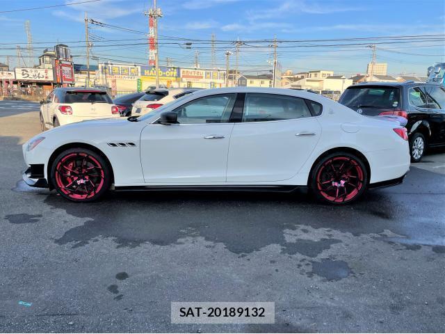 Maserati QUATTROPORTE 2014-09 8004683-10
