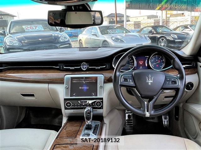 Maserati QUATTROPORTE 2014-09 8004683-17