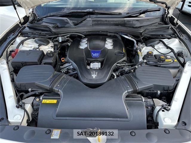 Maserati QUATTROPORTE 2014-09 8004683-7
