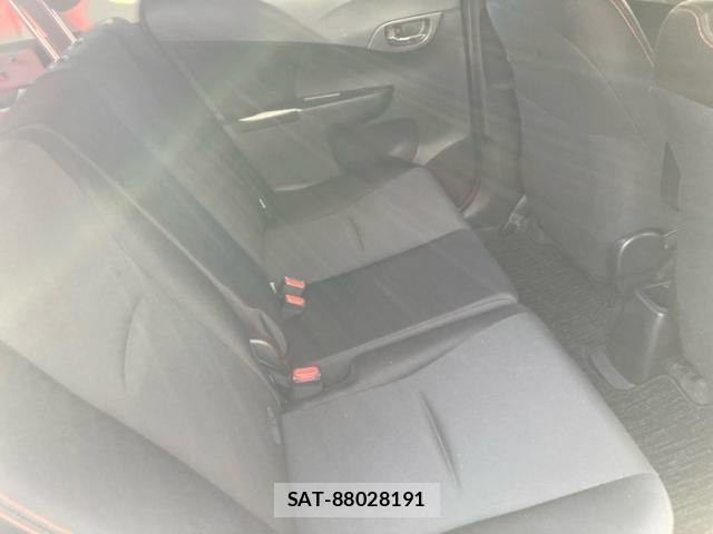 Toyota RACTIS 2011-10 8007906-10