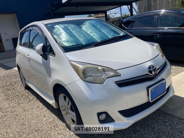 Toyota RACTIS 2011-10 8007906-2