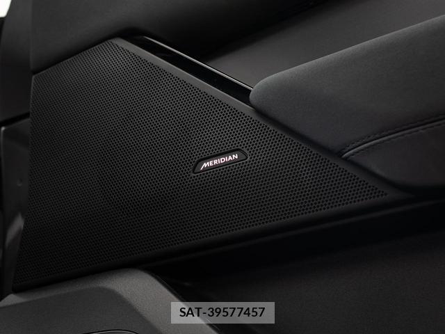 Land Rover RANGE ROVER VELAR 2025-11 8004989-4