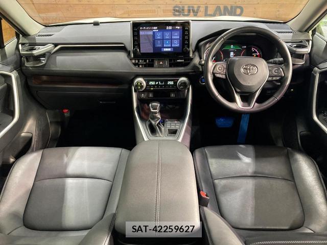 Toyota RAV4 2021-09 8003889-1
