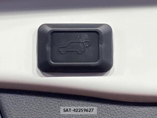 Toyota RAV4 2021-09 8003889-6