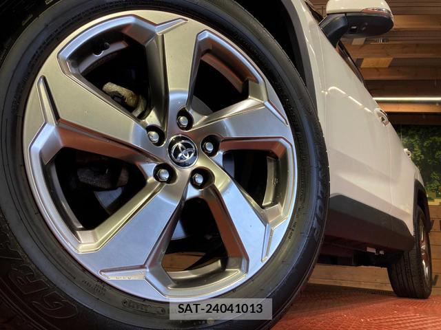 Toyota RAV4 2021-07 8003897-12