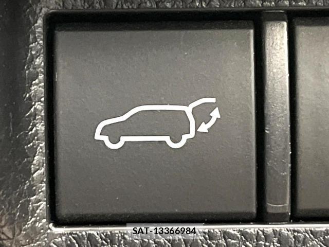 Toyota RAV4 2020-06 8006155-6