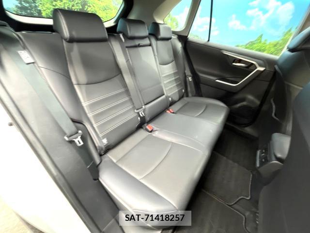 Toyota RAV4 2023-10 8007755-8