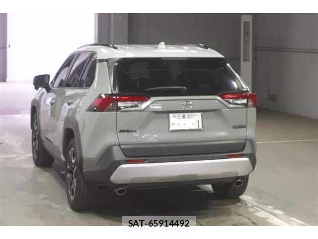 Toyota RAV4 2020-01 8009297-1