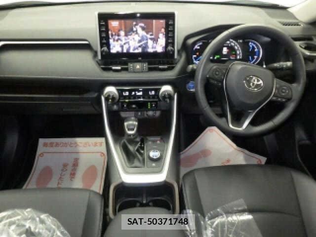 Toyota RAV4 2022-04 8009350-2