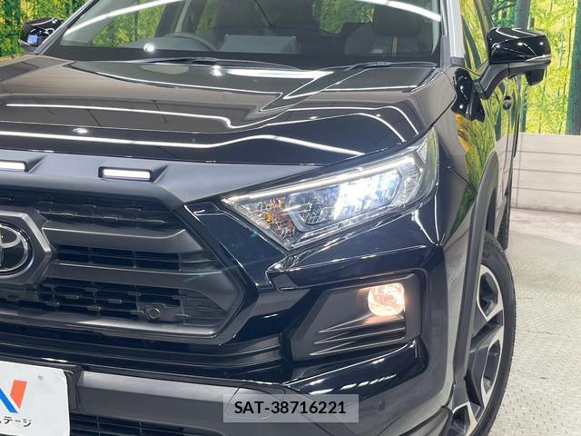 Toyota RAV4 2019-08 8009624-11