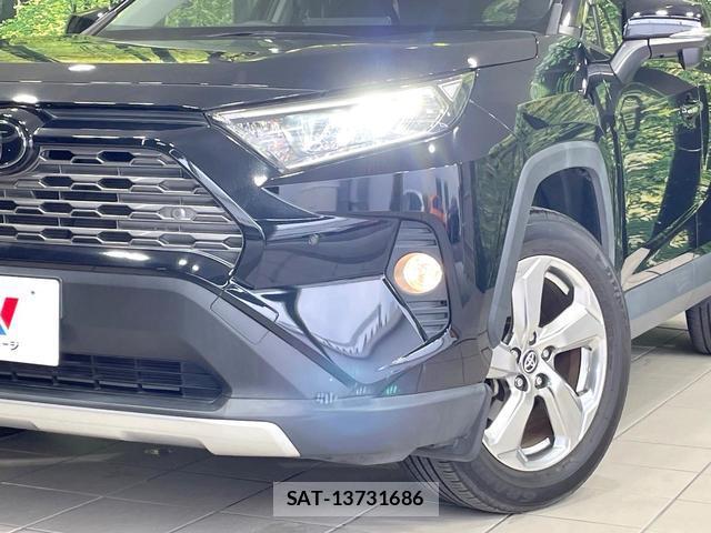 Toyota RAV4 2021-03 8010454-11