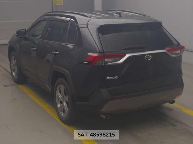 Toyota RAV4 2021-11 8011566-11