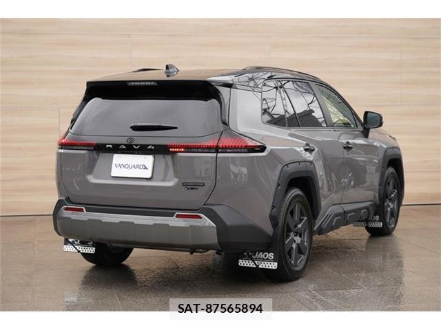 Toyota RAV4 2026-04 8011937-1