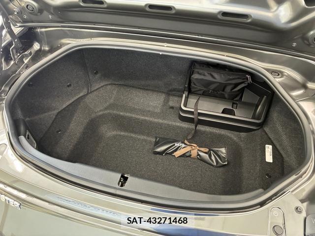Mazda ROADSTER 2025-09 8003057-18